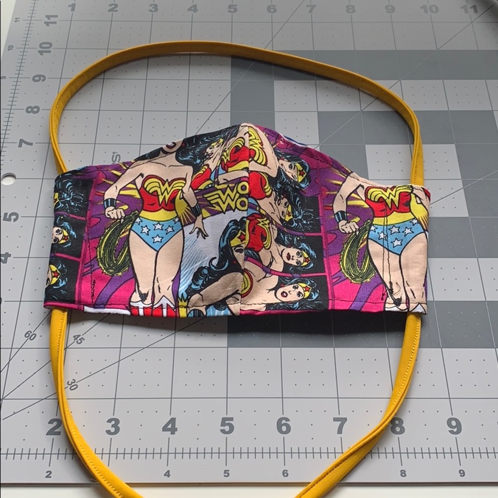 Women’s/teen size face mask Wonder Woman $5